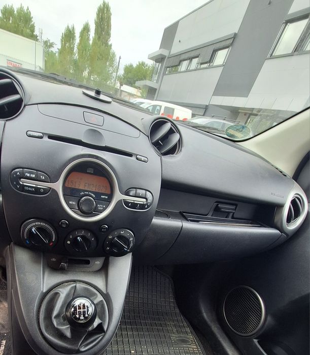 Mazda 2 an  2008