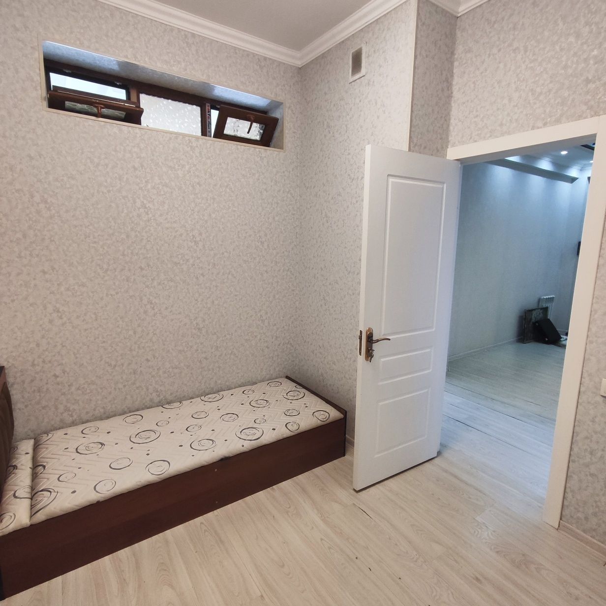 Bez makler uy ijaraga beriladi sergeli 3-metro bekat 3 xona 82 kv.m