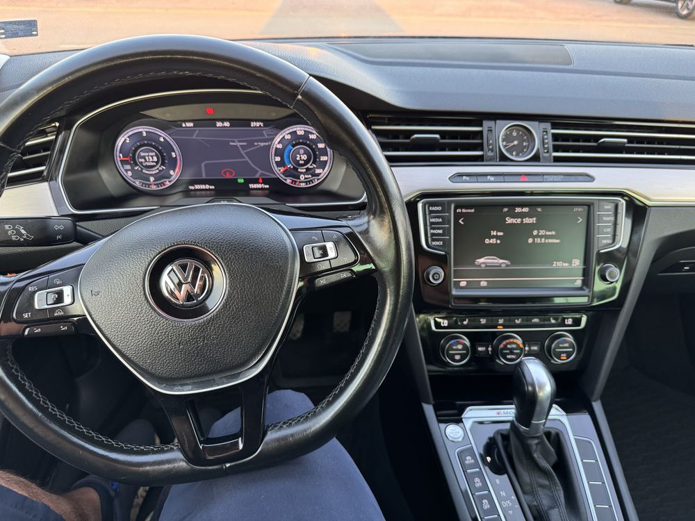 VW Passat B8 2.0 BiTDI 240кс 4x4 | Highline | DSG | Отличен | Обслужен