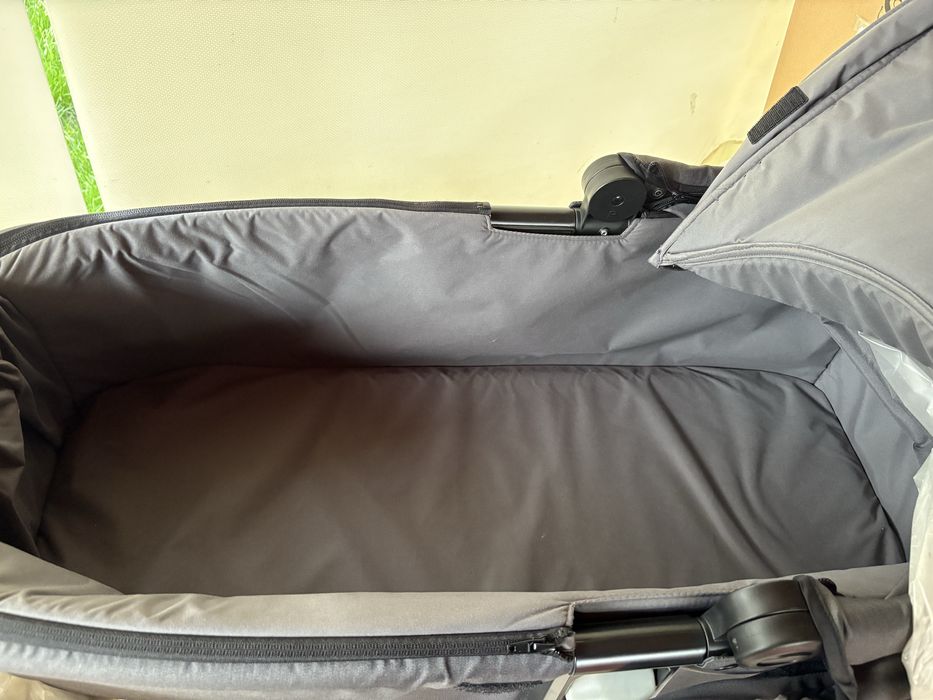 Vand carucior 3 in 1 pentru copii Joie Chrome,landou, scoica i-snug 2