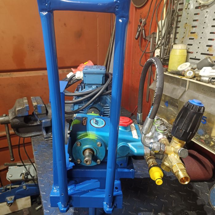 Pompă spălătorie CAT 350 presiune 150 bari 15liti minut