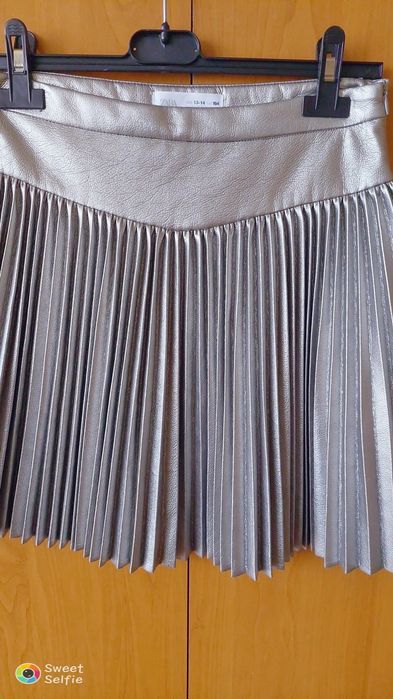 кожена пола  в сребрист цвят