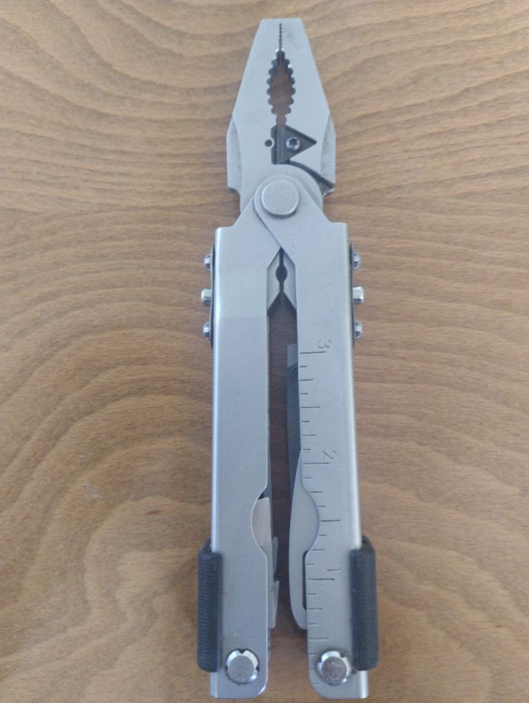 Мултитул Gerber MP600