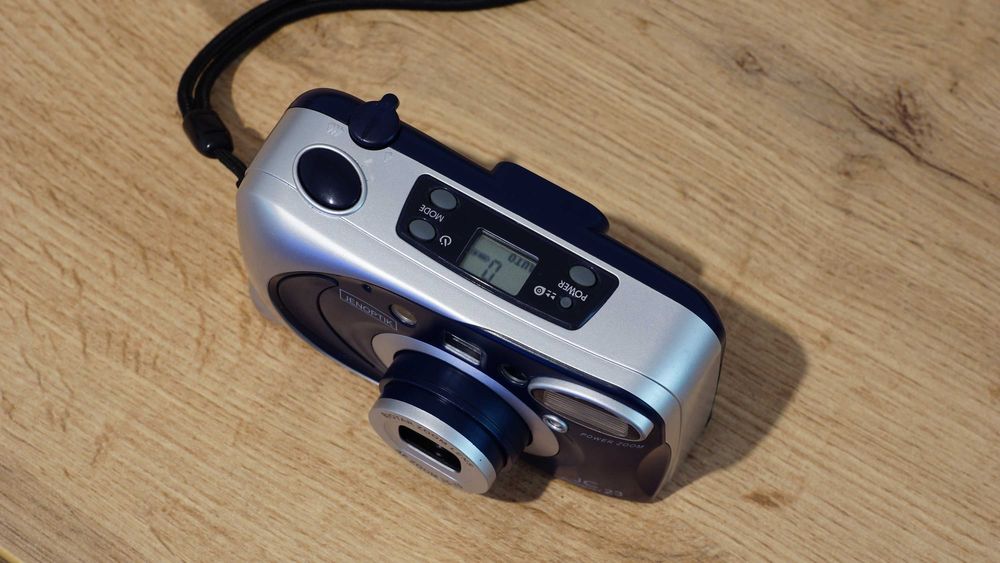 Aparat foto pe film Jenoptik Jencompact JC 23 obiectiv Biotar 35-70mm