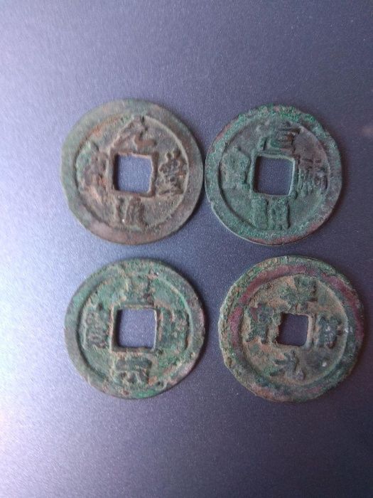 100 китайских монет династии Северный Сун, 10-11 века. Оригинал!