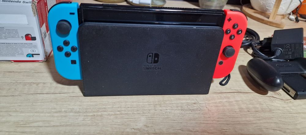 Consola Nintendo Switch OLED + 3 jocuri
