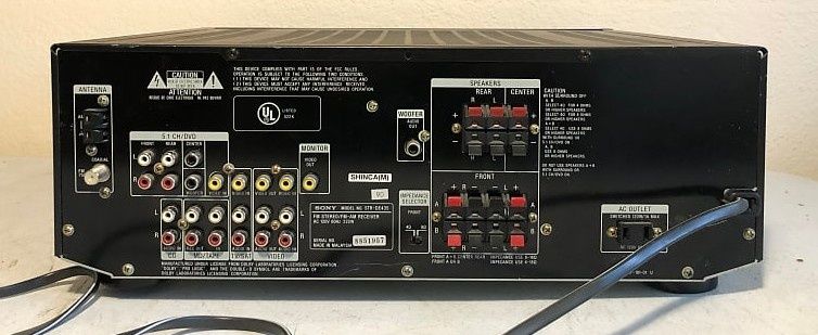 продавам гоям мощен оригинален рисиивър усилвател Sony STR-DE435