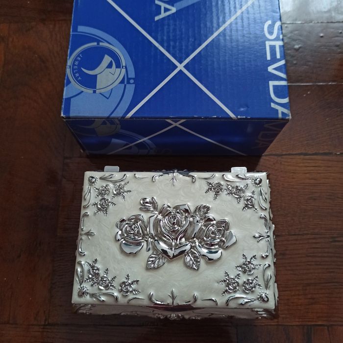 Caseta bijuterii Sevda placata cu argint