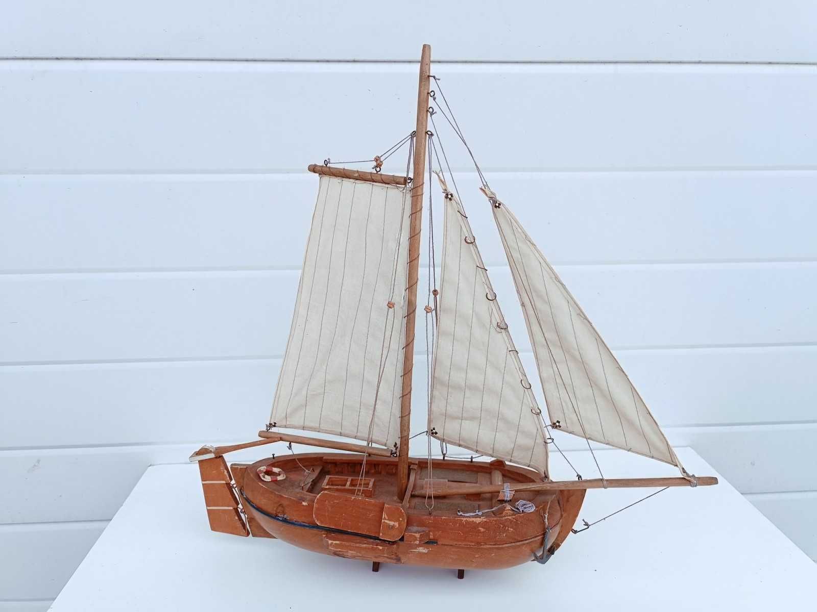 Стар дървен макет на Холандска ветроходна лодка