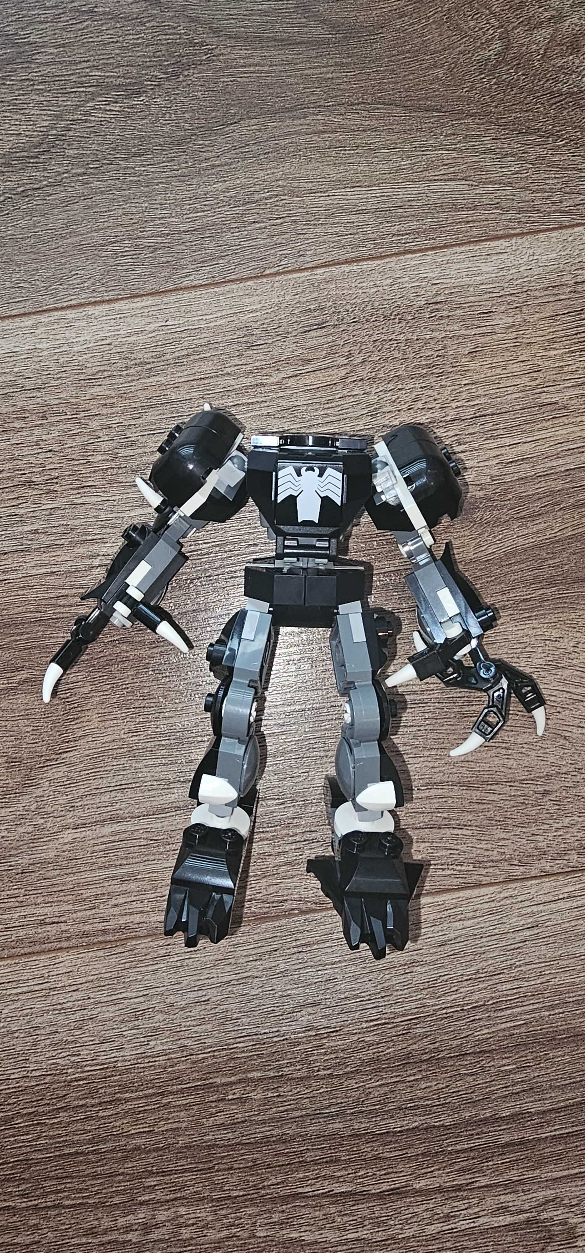 Set LEGO Marvel si Star Wars