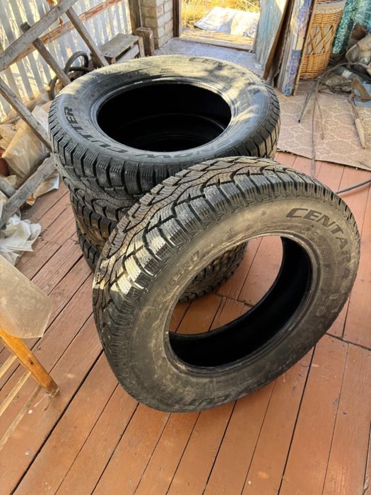 Зимняя резина 235/65R17