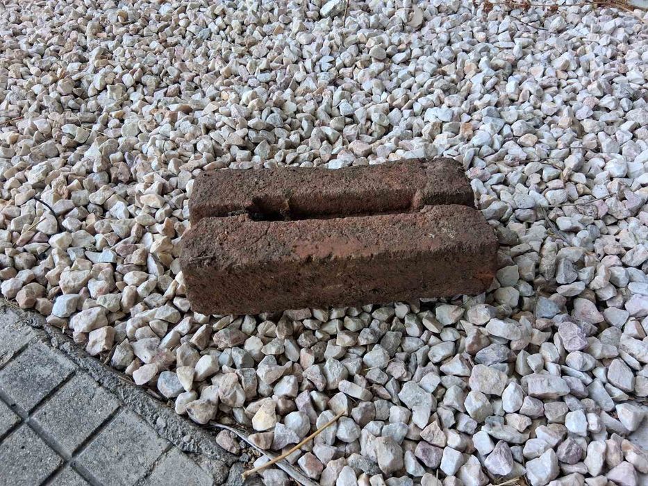 Тухли единични около 300 бр