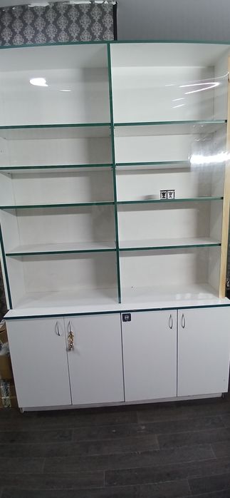 Продам шкаф с полками