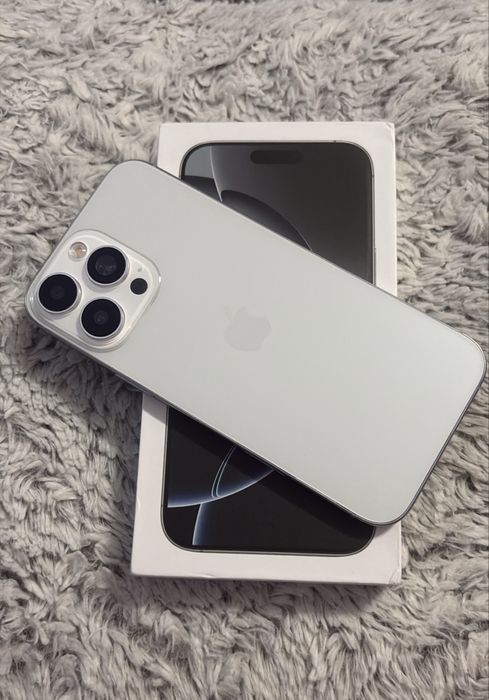 Iphone 16 pro max нов с гаранция