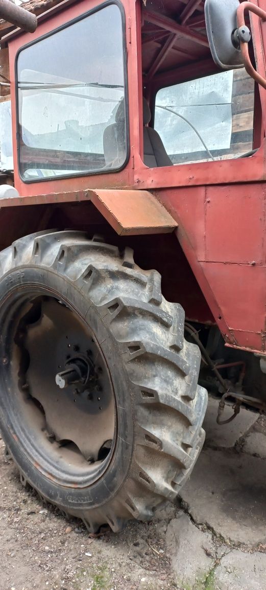 Vand Tractor u650 sau schimb