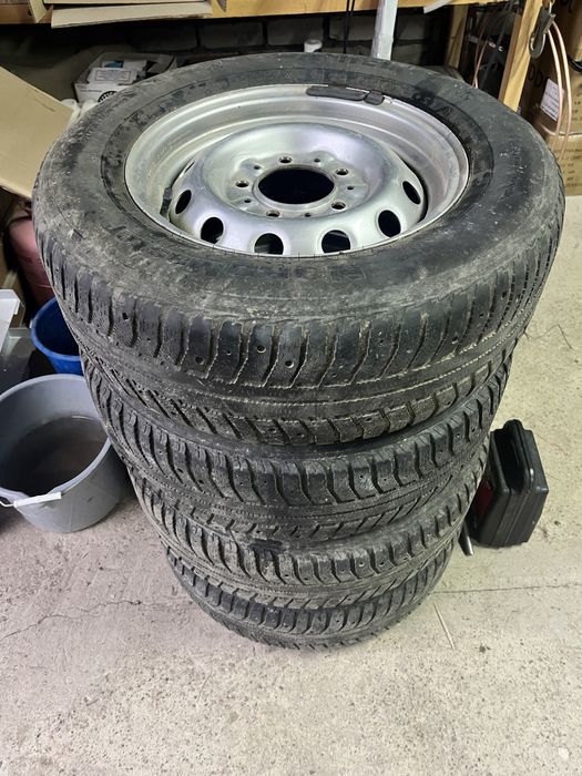 Продам колеса в сборе на ниву