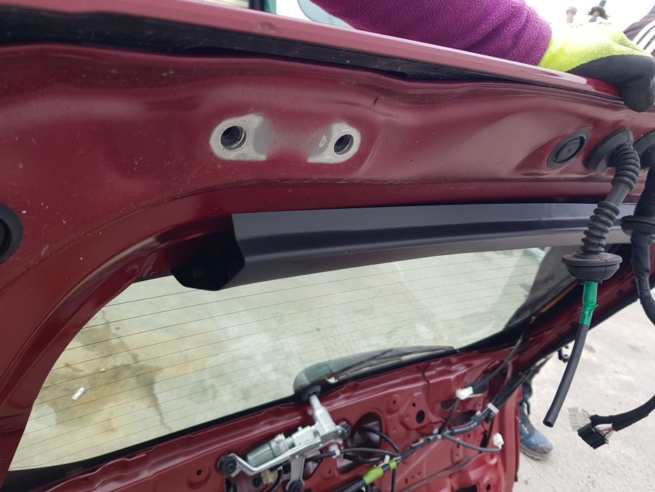 Haion usa capota portbagaj toyota rav 4 2020