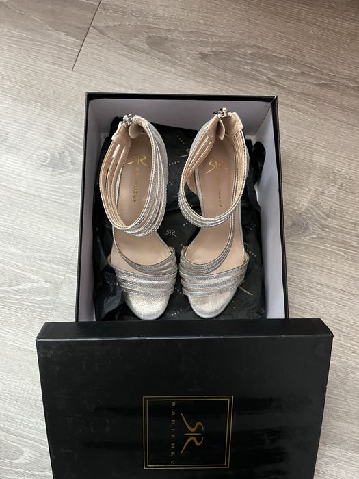 Токчета висок ток сребърни