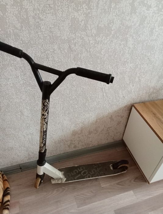 Продам самокат трюковый