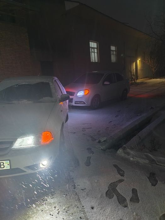 Nexia 2 1.6 dons KRASKA 2 ta kiriloda bor kapot petno 4ta diska balon