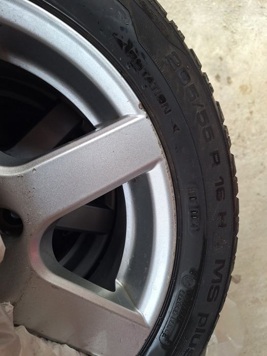 De vanzare cauciucuri