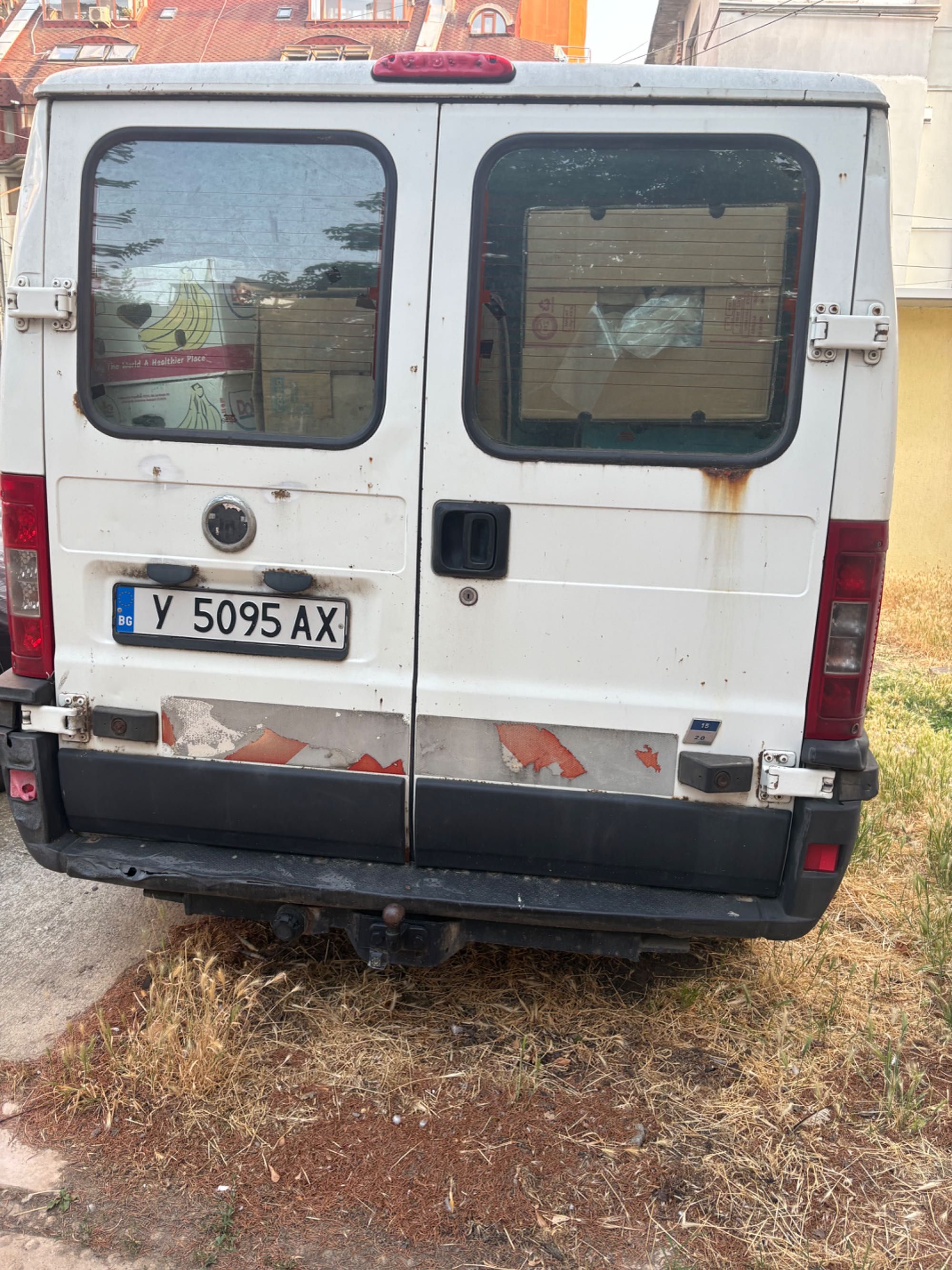 Продавам товарен бус