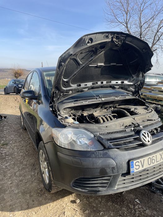 Dezmembrez golf 5 plus