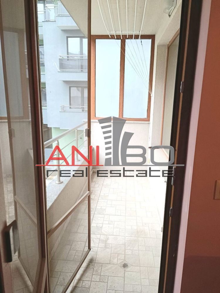 Продава се Двустаен апартамент в Варна, Център - 61 кв.м за 2704 €/кв.м - Снимка #4