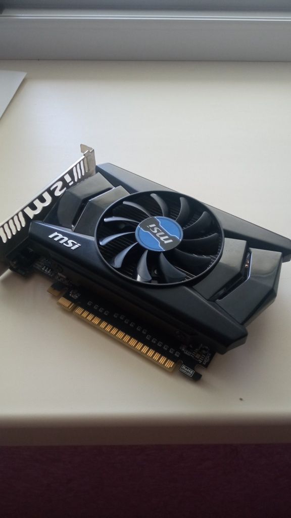 продам видеокарту msi gt 740
