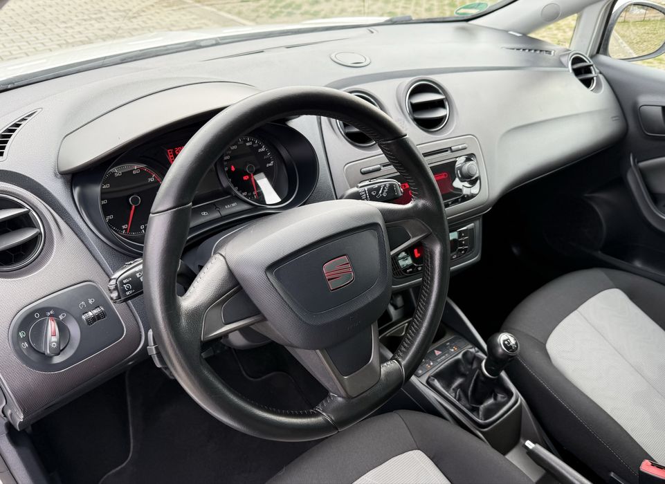 * Vând Seat Ibiza ST * 2013 * Euro 5 * // FACELIFT // *Carte service*