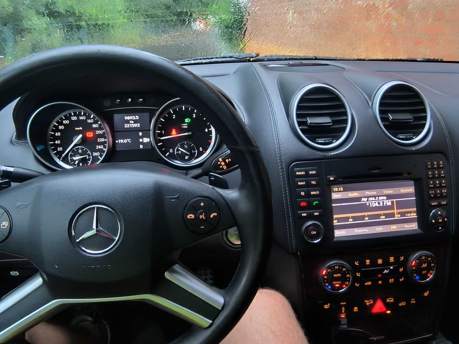 MERCEDES-BENZ GL 350 Bluetec 4Matic