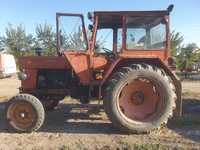 Tractor U650 și utilaje agricole
