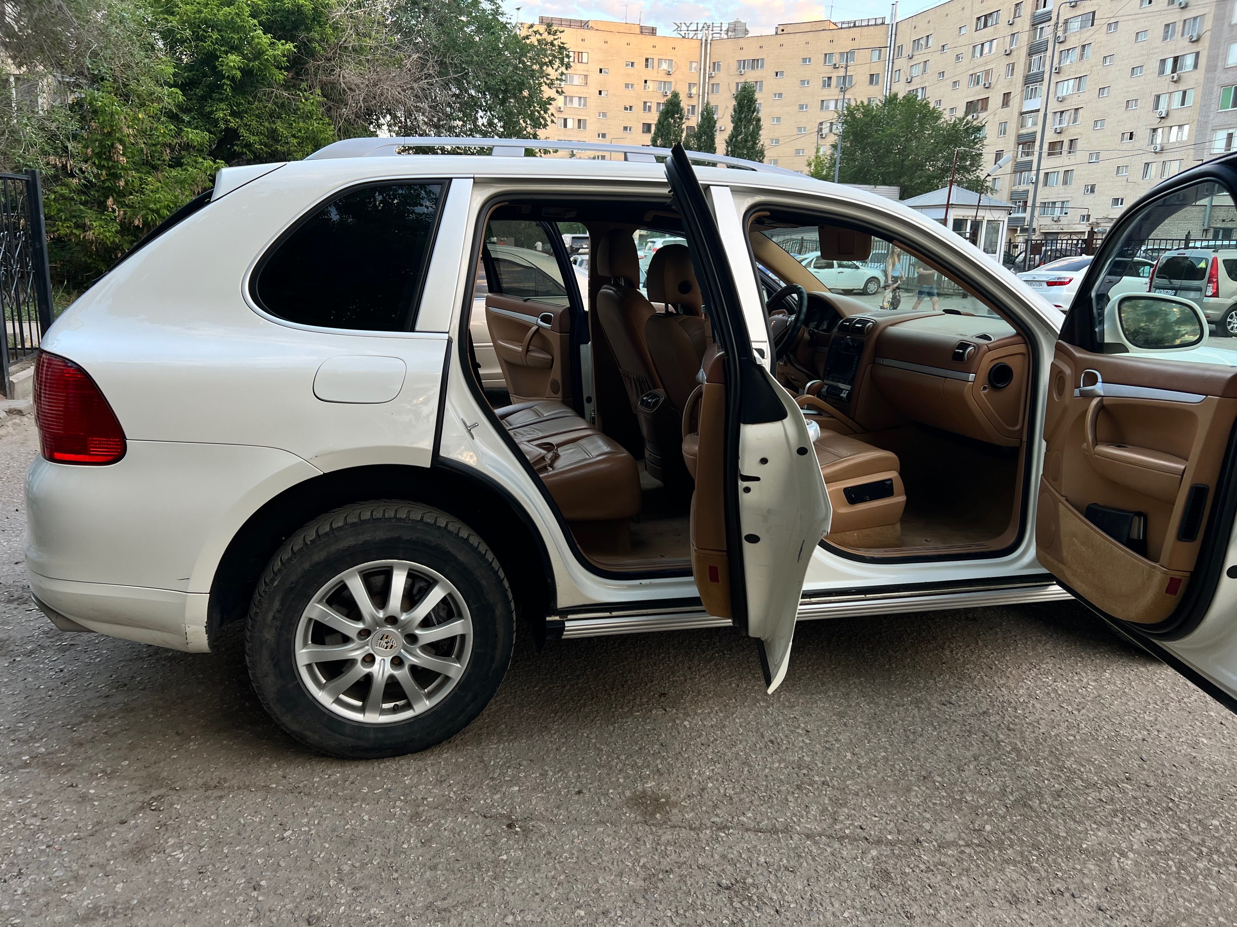 Продаю Porsche cayenne