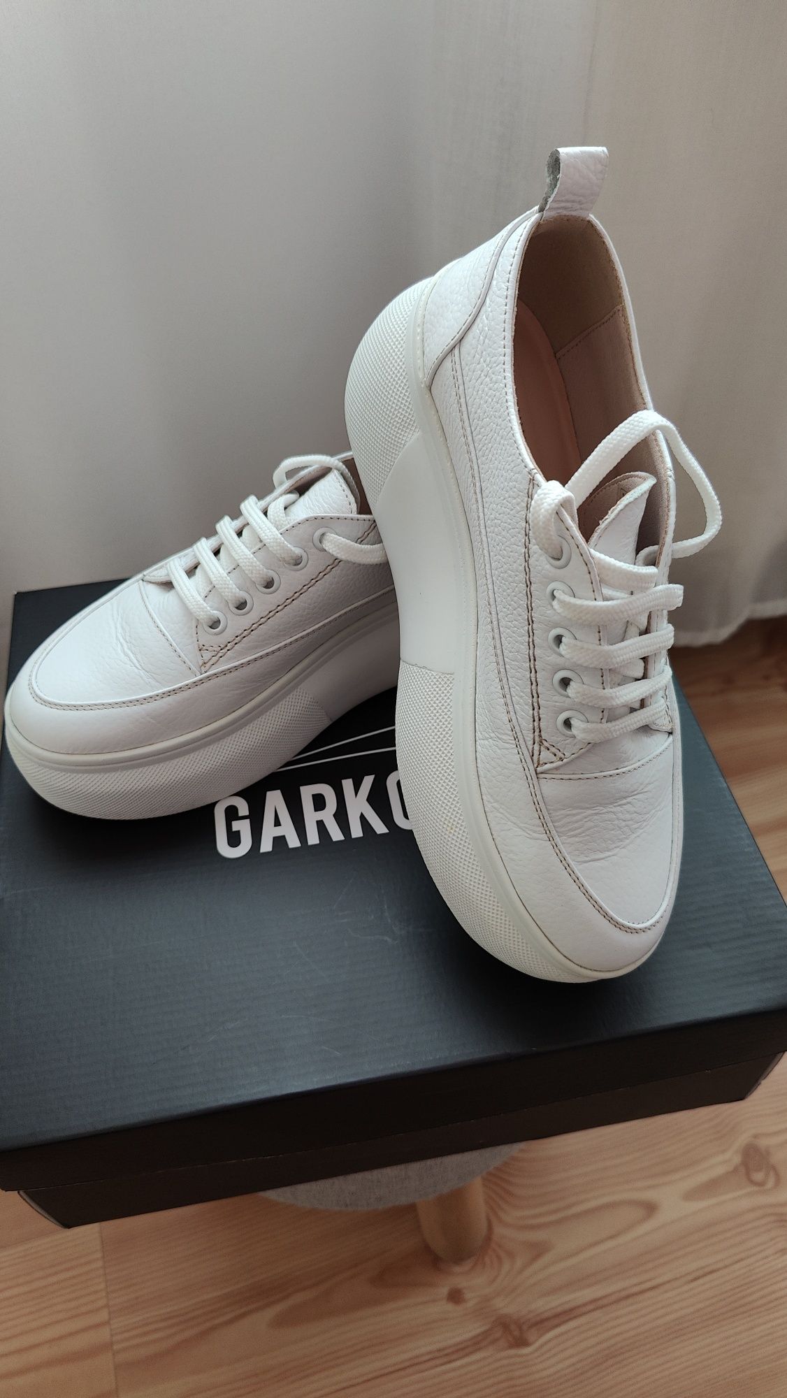 Sneakers Garkony Bony 37