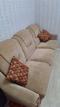Мебель для гостиной(диван)