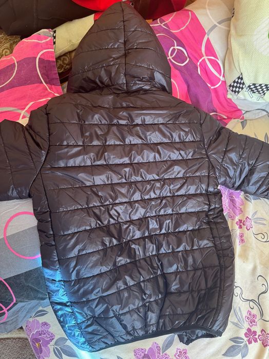 Vând geacă EA7 emporio armani
