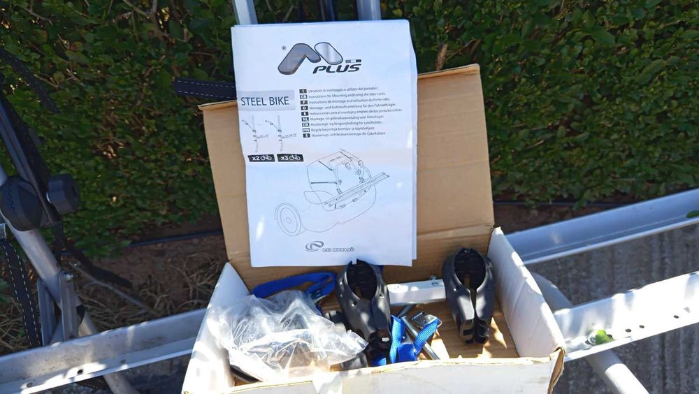 Багжник за 3 бр велосипеди багажника е слаган 2пъти почти нов