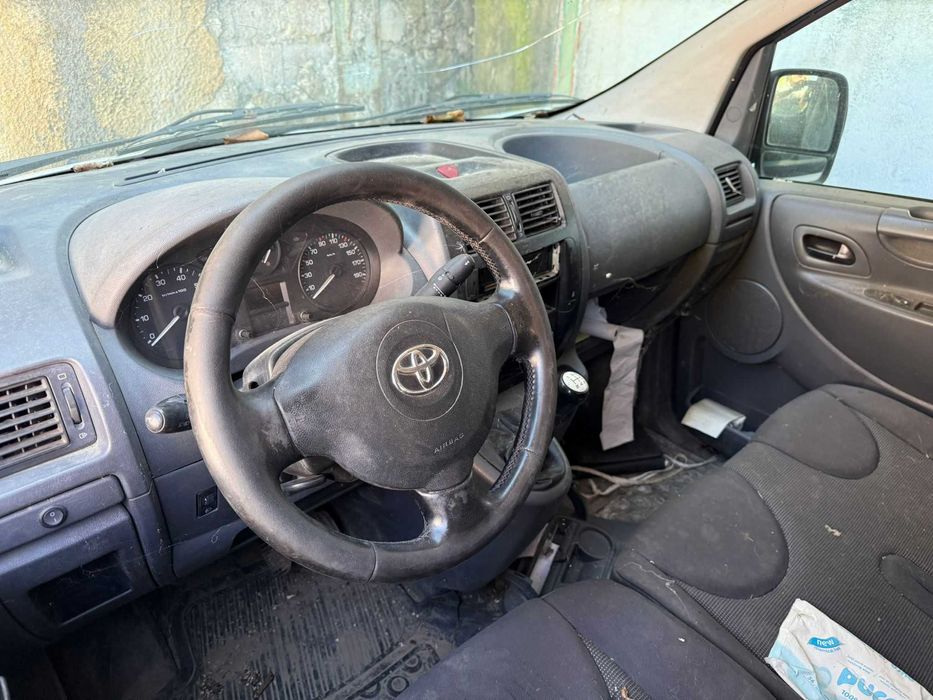 Toyota Proace avariat