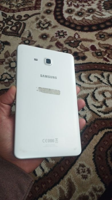 Planshetlar sotiladi