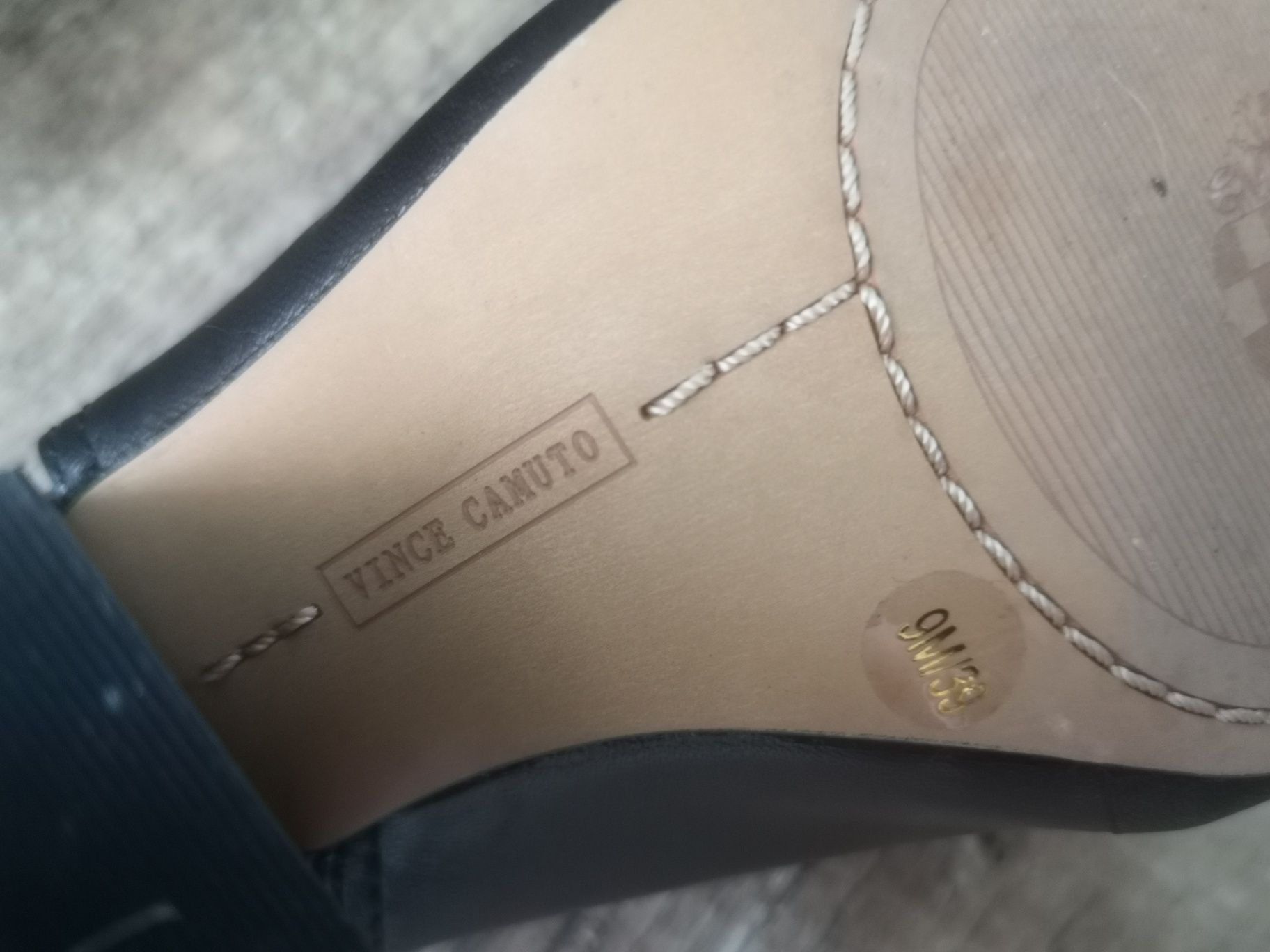 Vince Camuto, нови сандали естествена кожа, номер 39