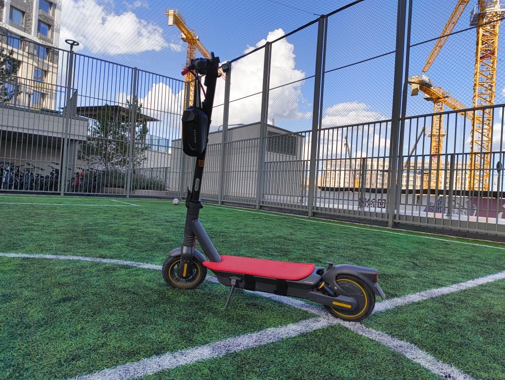 Ninebot max g2 почти новый