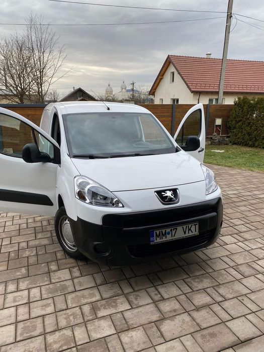 Vând Peogeot partener