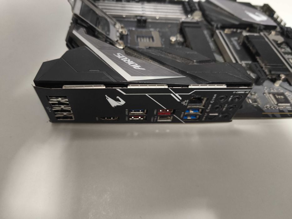 placa de baza gigabyte aorus z390 pro soket 1151