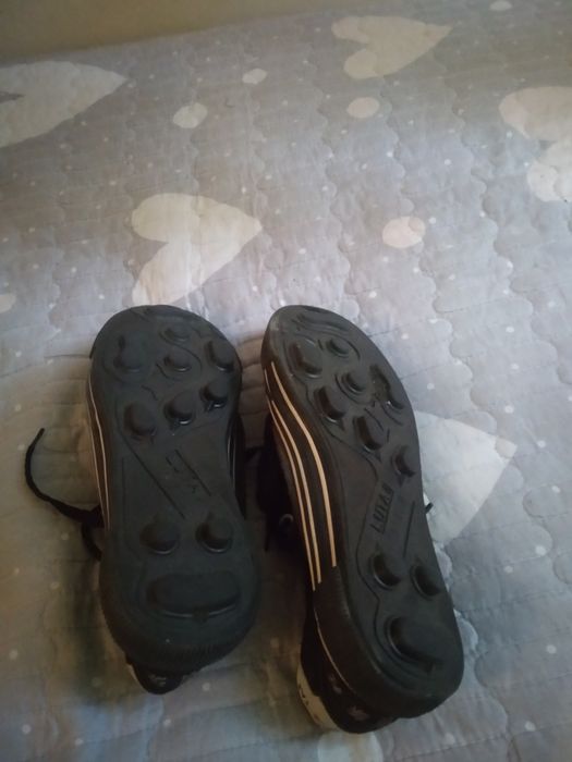 Бутсы футбольные