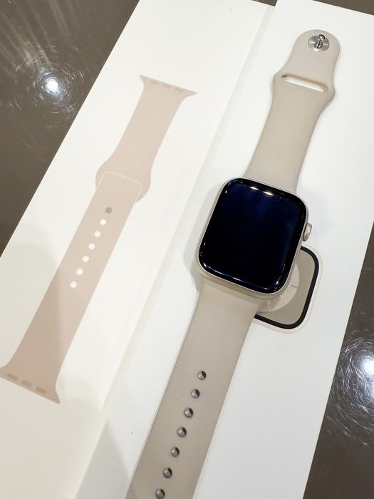 Apple watch 8 (GPS)