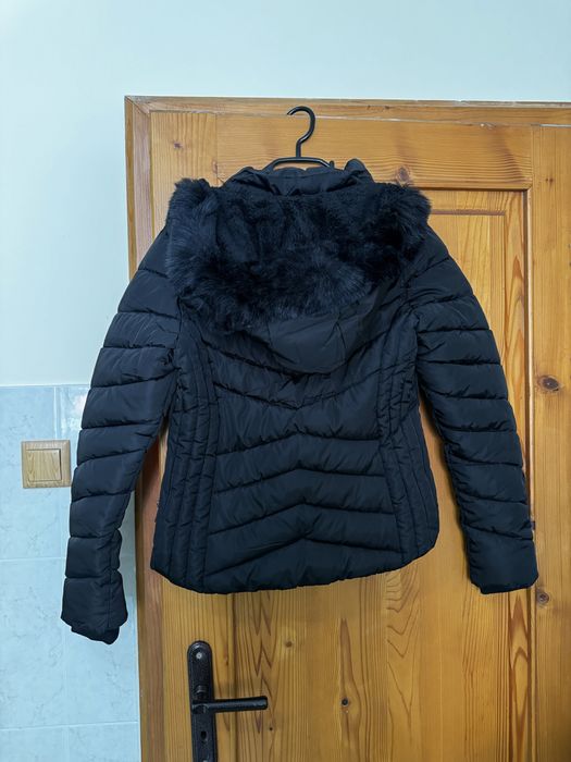 Късо дамско зимно яке