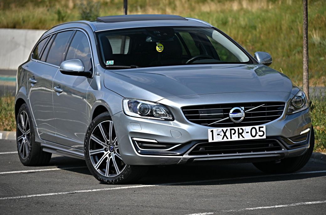 VOLVO V 60  D6 Plug In Hybrid 4X4