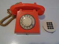 Telefon fix cu fir ,disc cu taste,vechi de colectie,era socialista