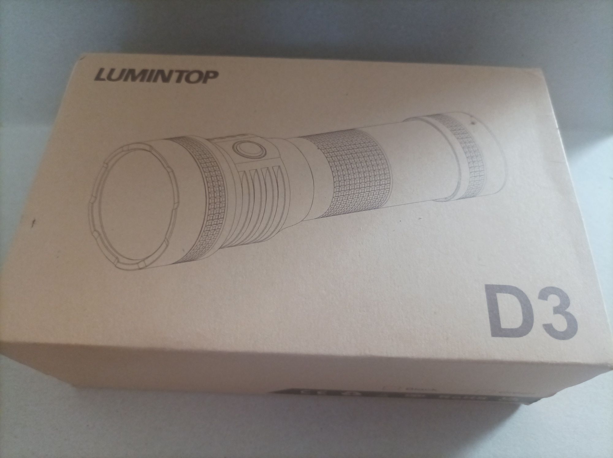 Lumin Top D3 edc and tactical