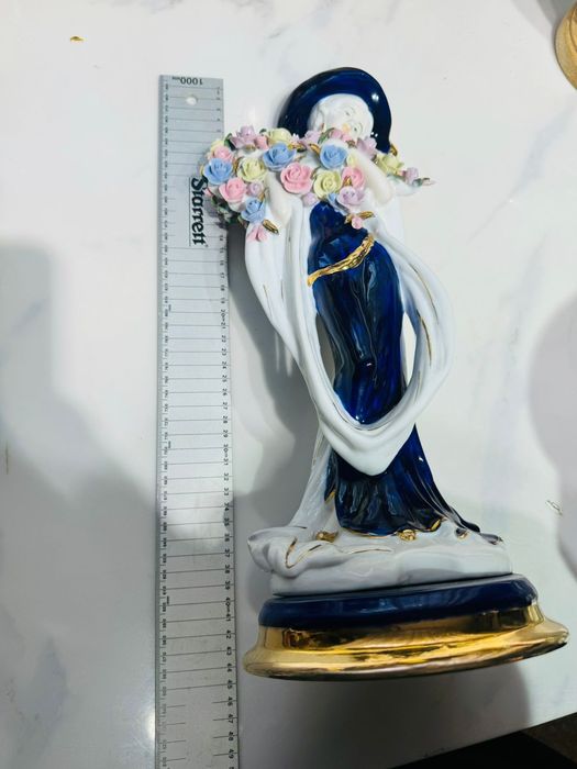 Продам статуэтку,привезли из Гермнии.